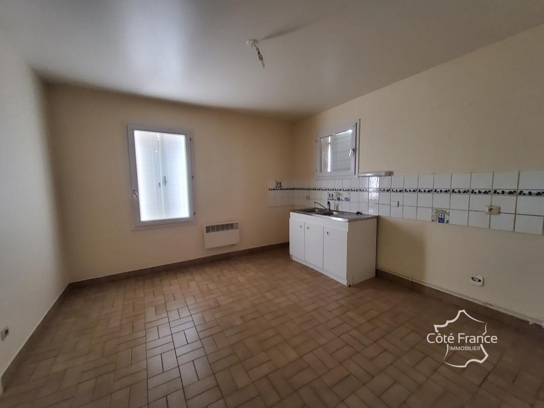 Maison six chambres, double garage, terrain 556m2 - Photo 4