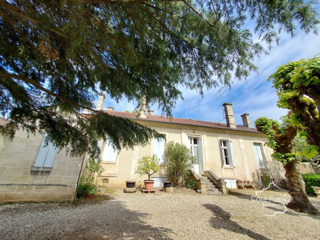 Maison de Maître Avec dépendances - Photo 2