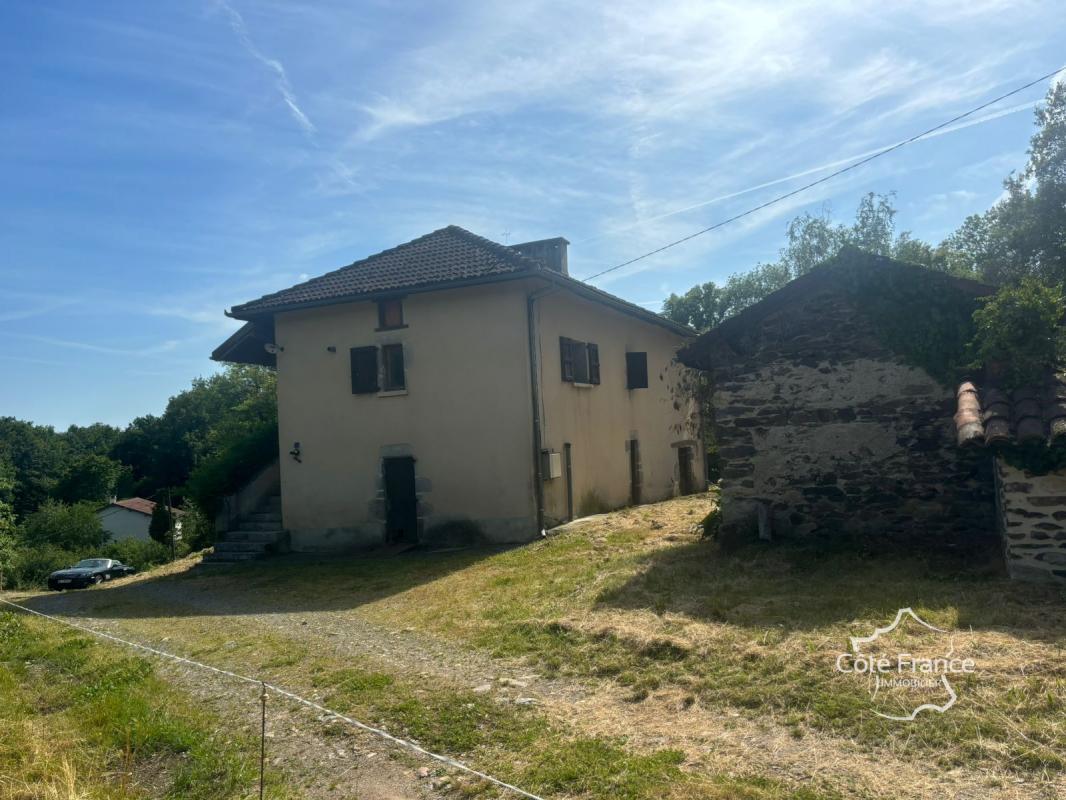 Très charmante maison Auvergnate à rénover, avec beau jardin - Photo 3