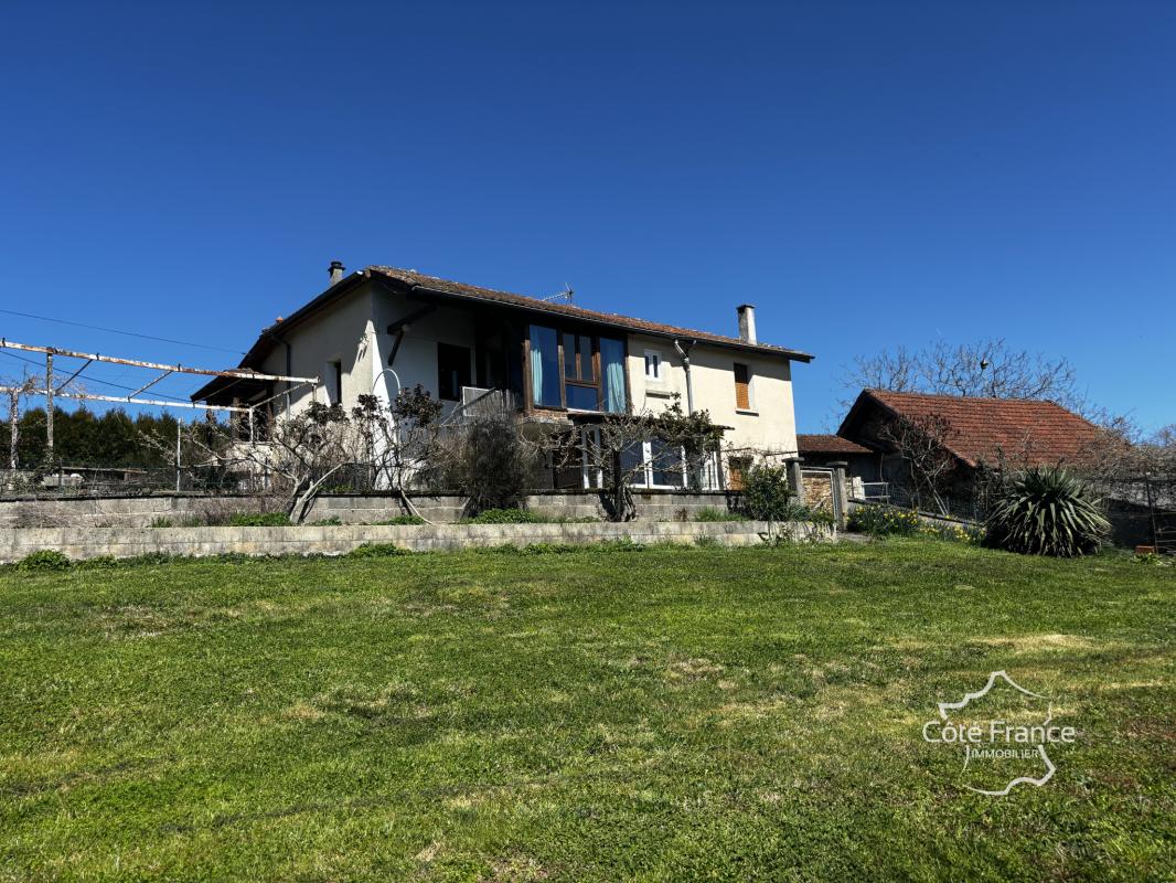 Corps de ferme avec maison d'habitation et appartement, gran - Photo 2