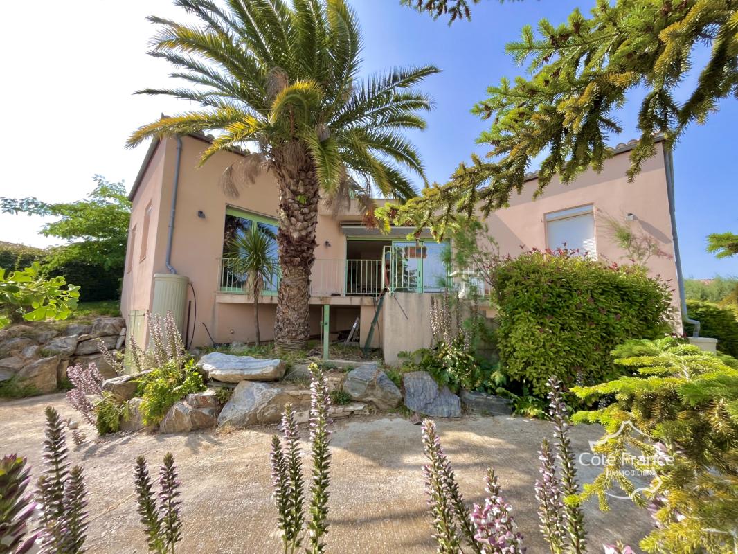 Villa d'exception 5 pièces   145 m2 avec vue panoramique sur