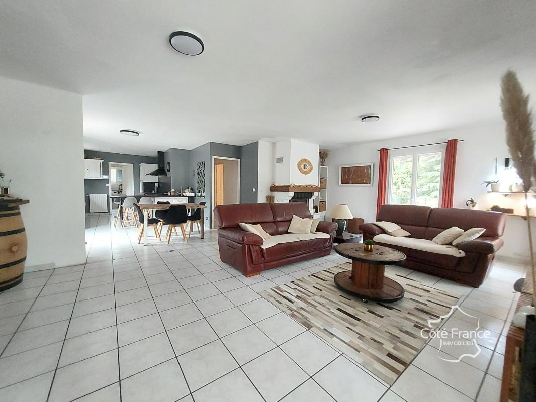 SOUS OFFRE - Maison grand terrain, piscine et garage - Photo 3