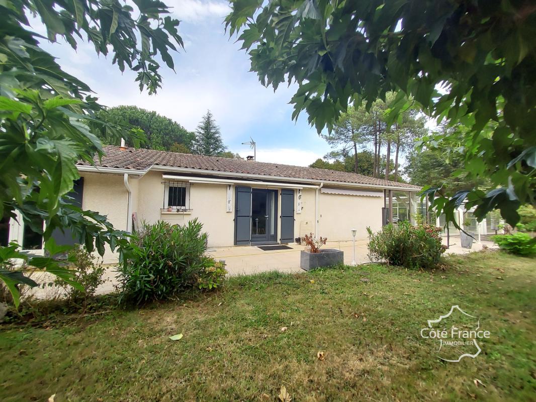 SOUS OFFRE - Maison grand terrain, piscine et garage - Photo 5