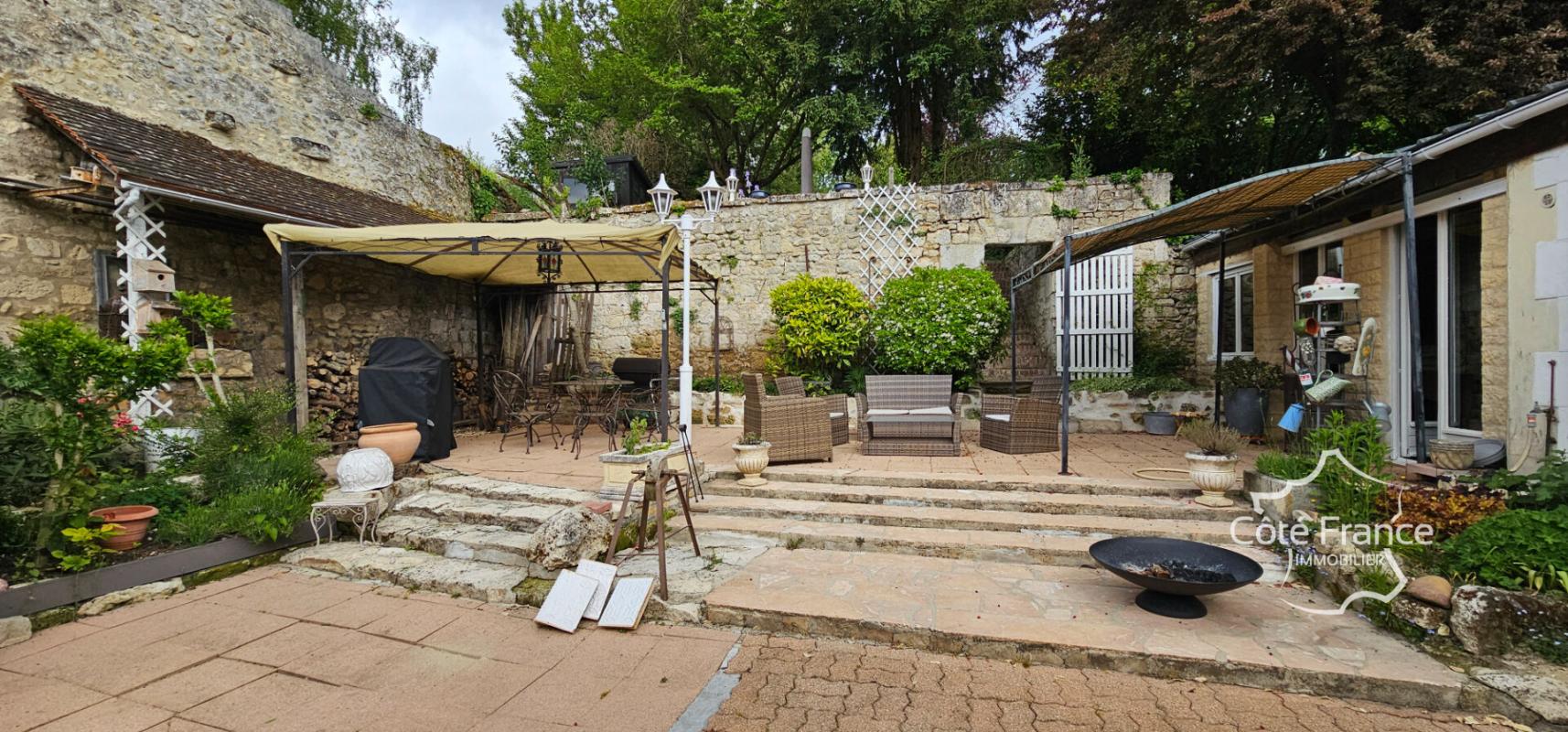 A VENDRE Maison familiale 7 pièces avec jardin à Chacrise et
