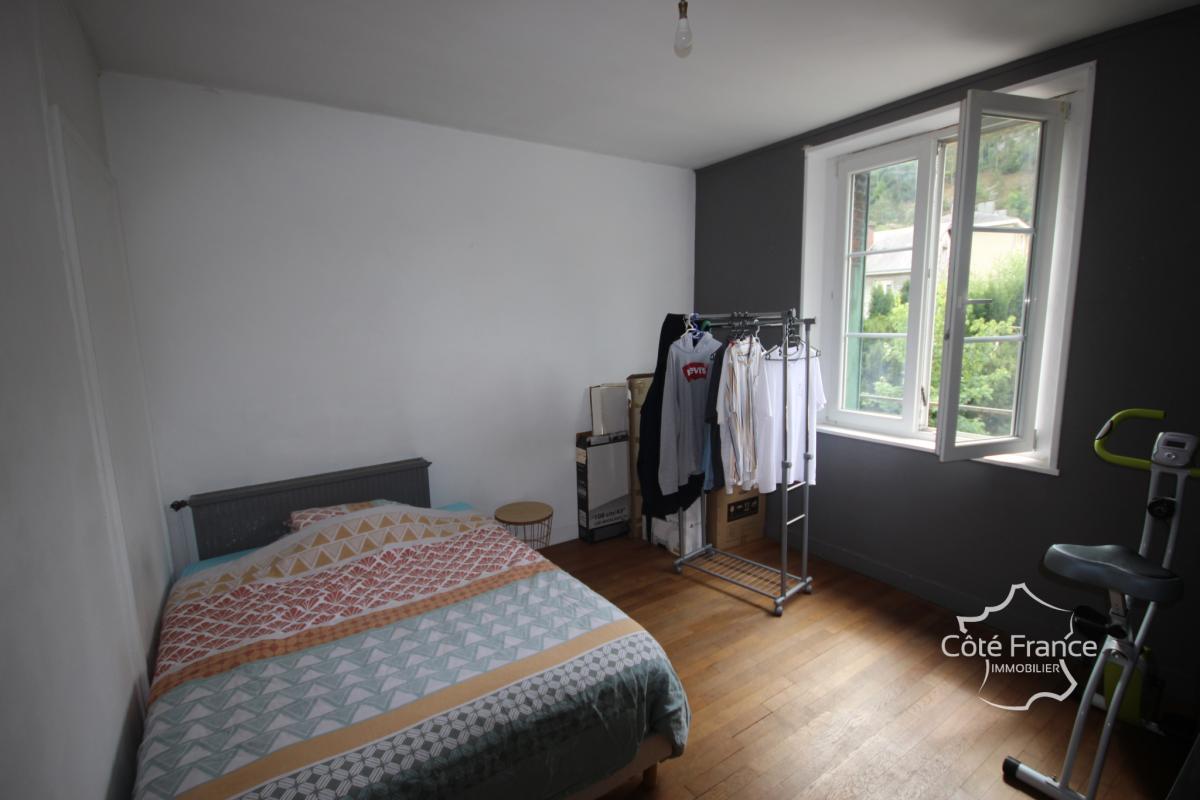 GIVET Appartement T3 avec cave et garage, idéal pour investi - Photo 4