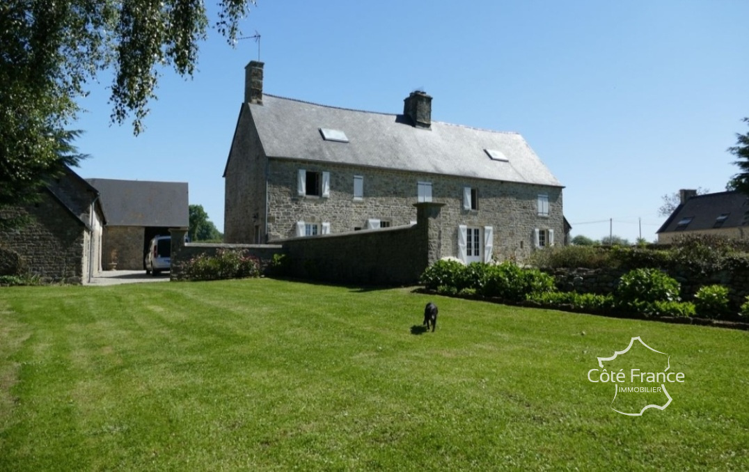 CORPS DE FERME AU COEUR DES MARAIS