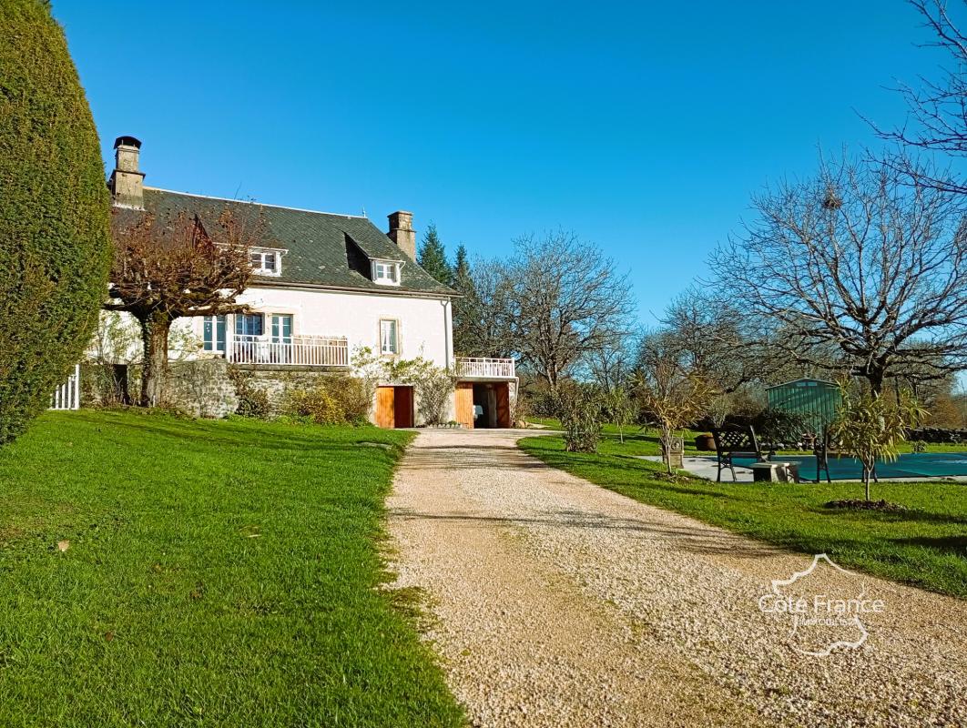 Charmante maison avec piscine et vue panoramique - Photo 2