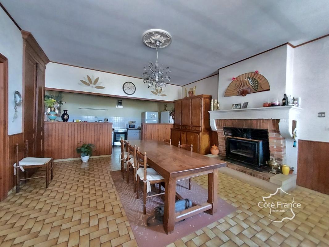 Maison de maître en pierre   Piscine   Dépendances 400 m2 - Photo 5