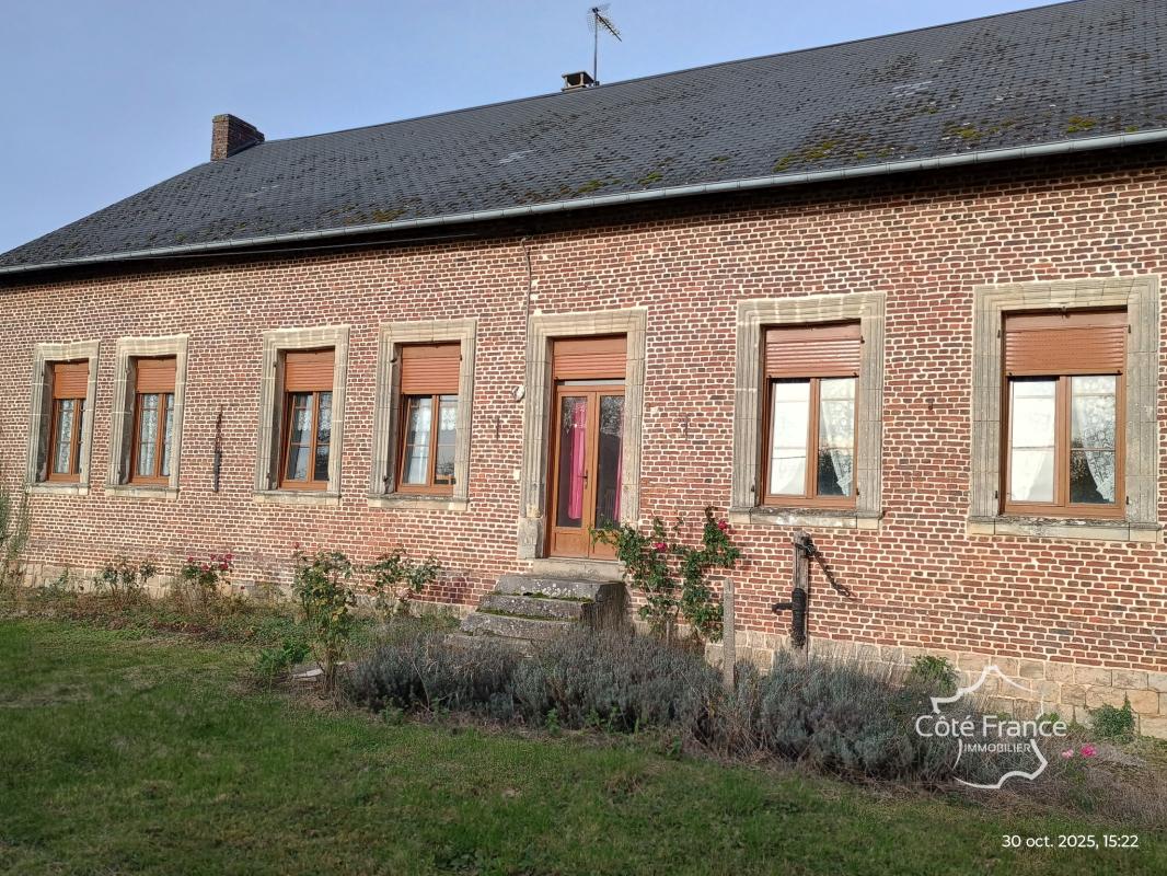 AISNE (02) - HOURY - Ancienne ferme sur plus de 6.700 m2 de - Photo 2