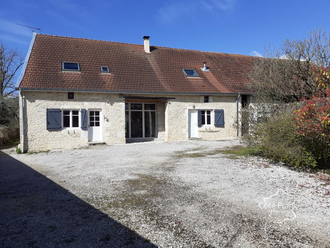 La ferme du château, 8 pièces 224 m2 sur 8084 m2 de terrain - Photo 2
