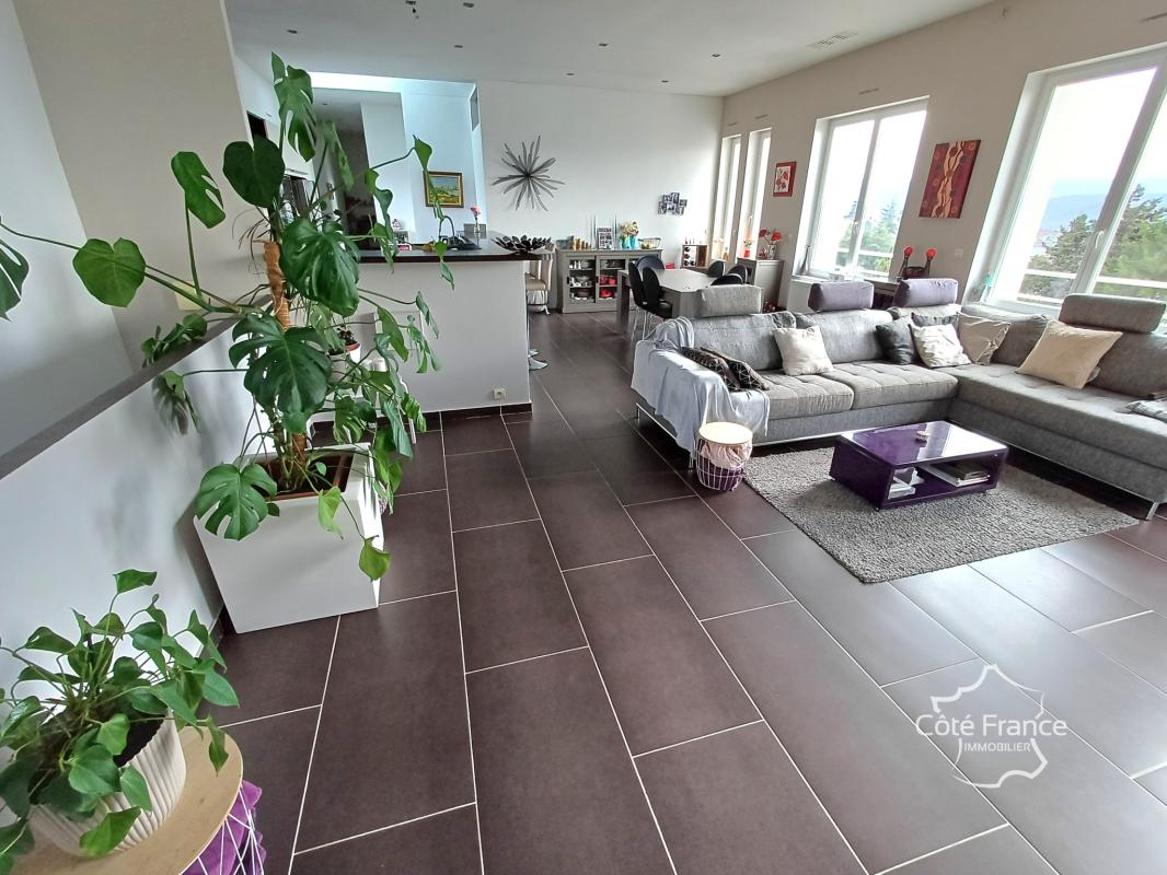 Appartement à vendre, 4 pièces, 129 m², Aubenas