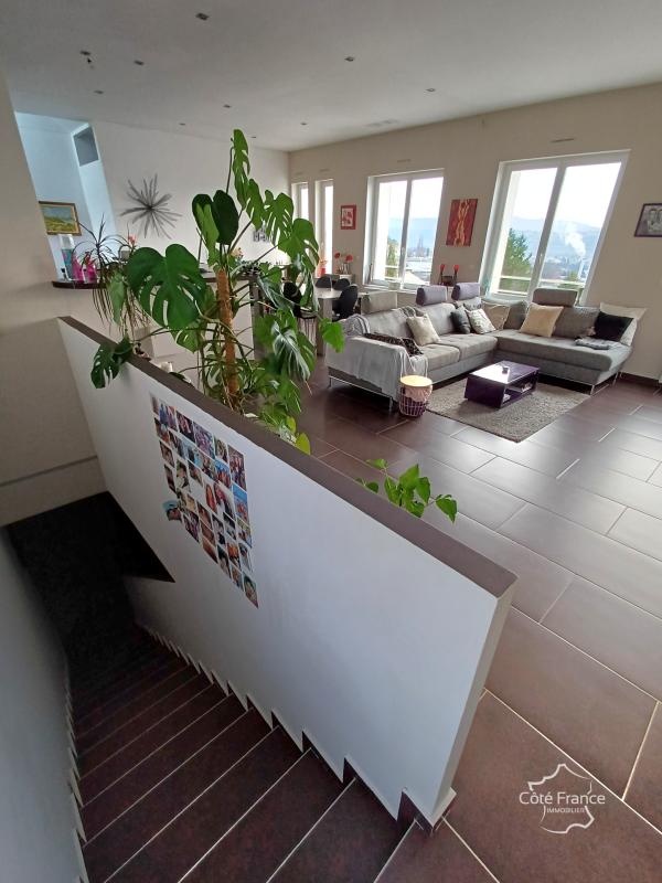 Loft de 129 m2 entièrement rénové, comprenant 4 pièces, dont - Photo 4