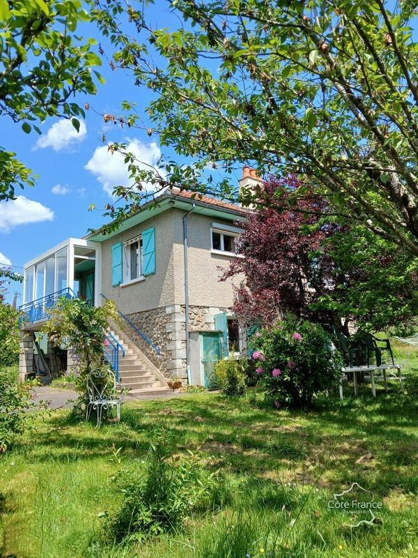 Charmante maison renovée avec beau jardin à St. Etienne-de-M - Photo 2