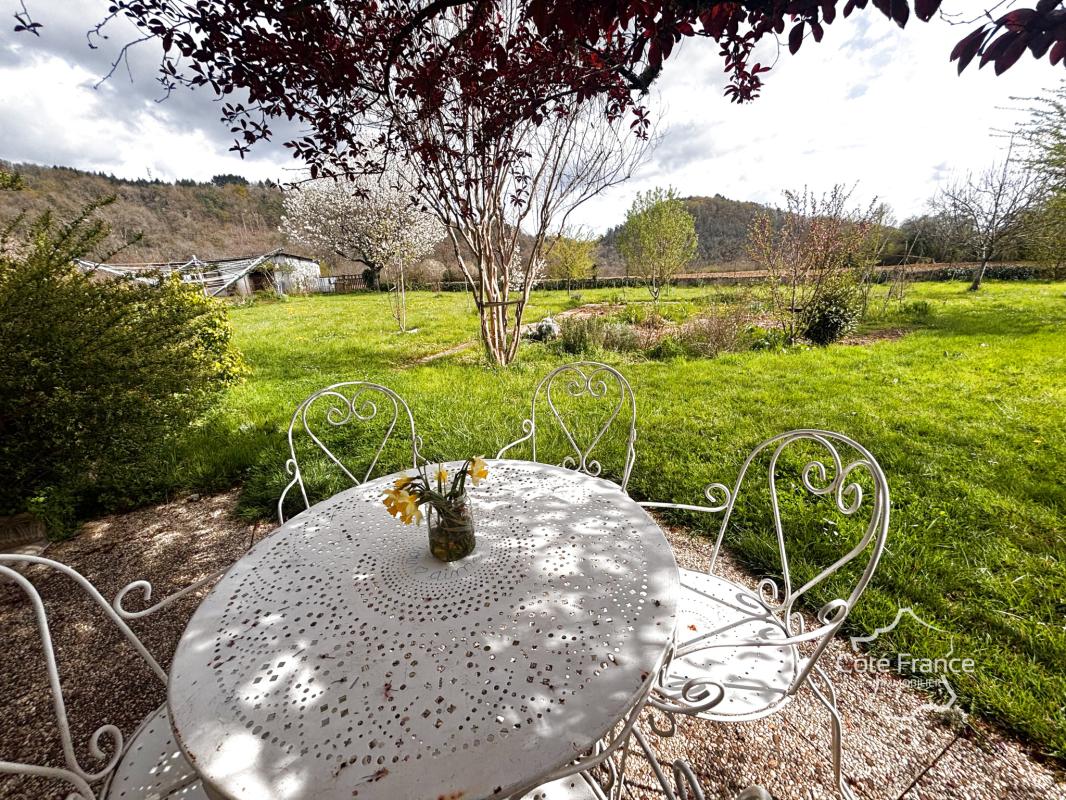Charmante maison renovée avec beau jardin à St. Etienne-de-M - Photo 4