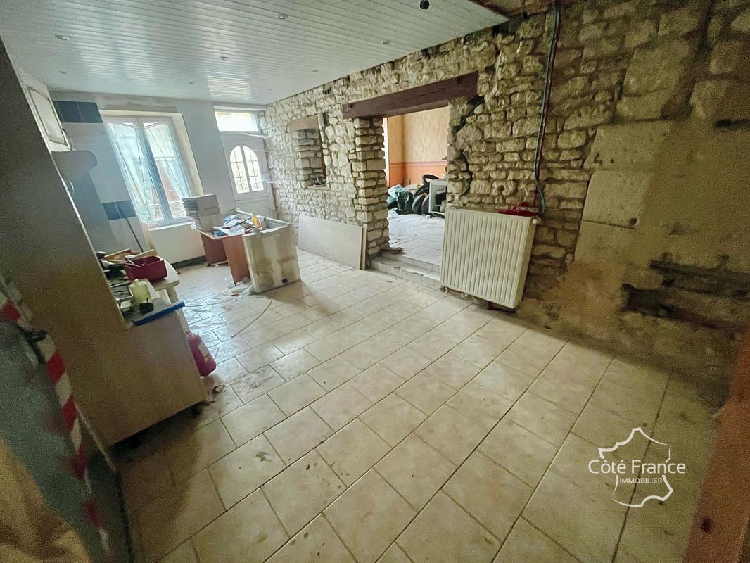 Maison de 3 chambres avec un atelier de 100m2 sur 2 niveaux - Photo 3