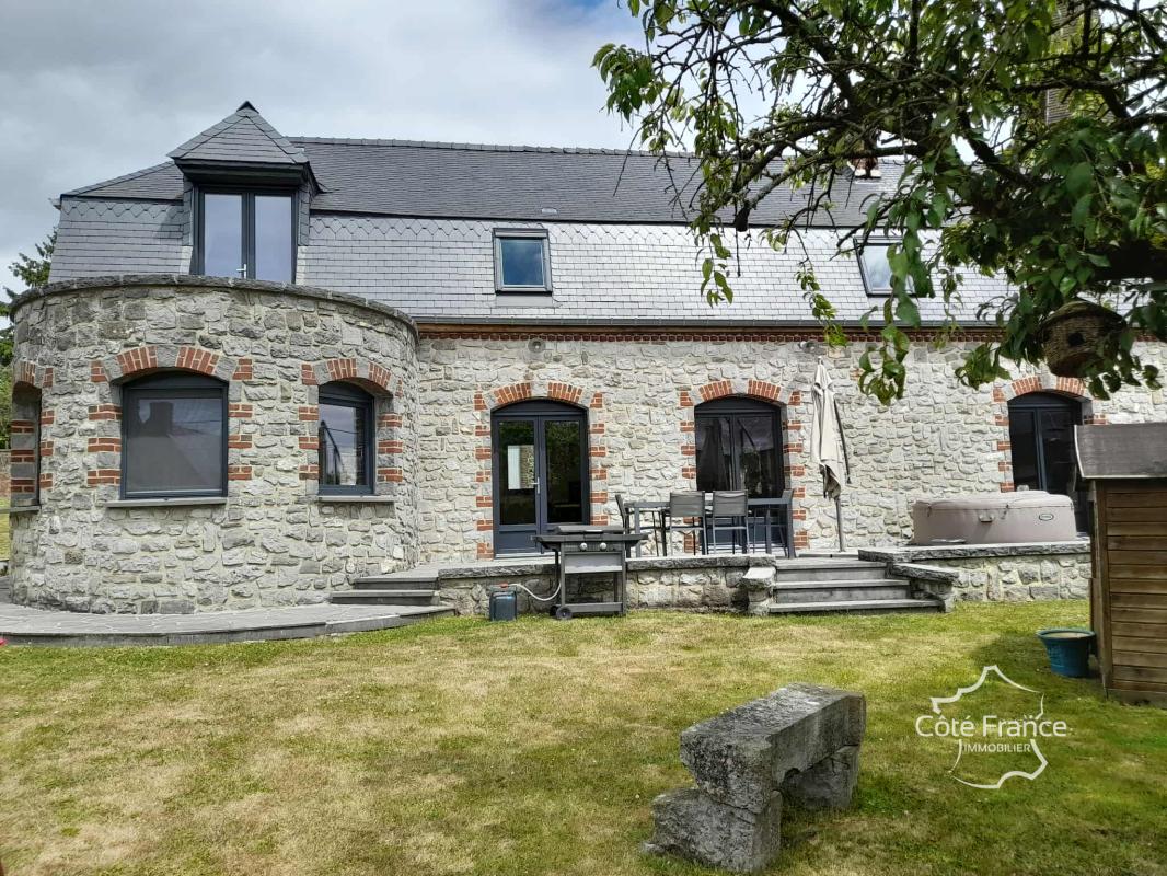 Maison à vendre, 7 pièces, 176 m², Floyon