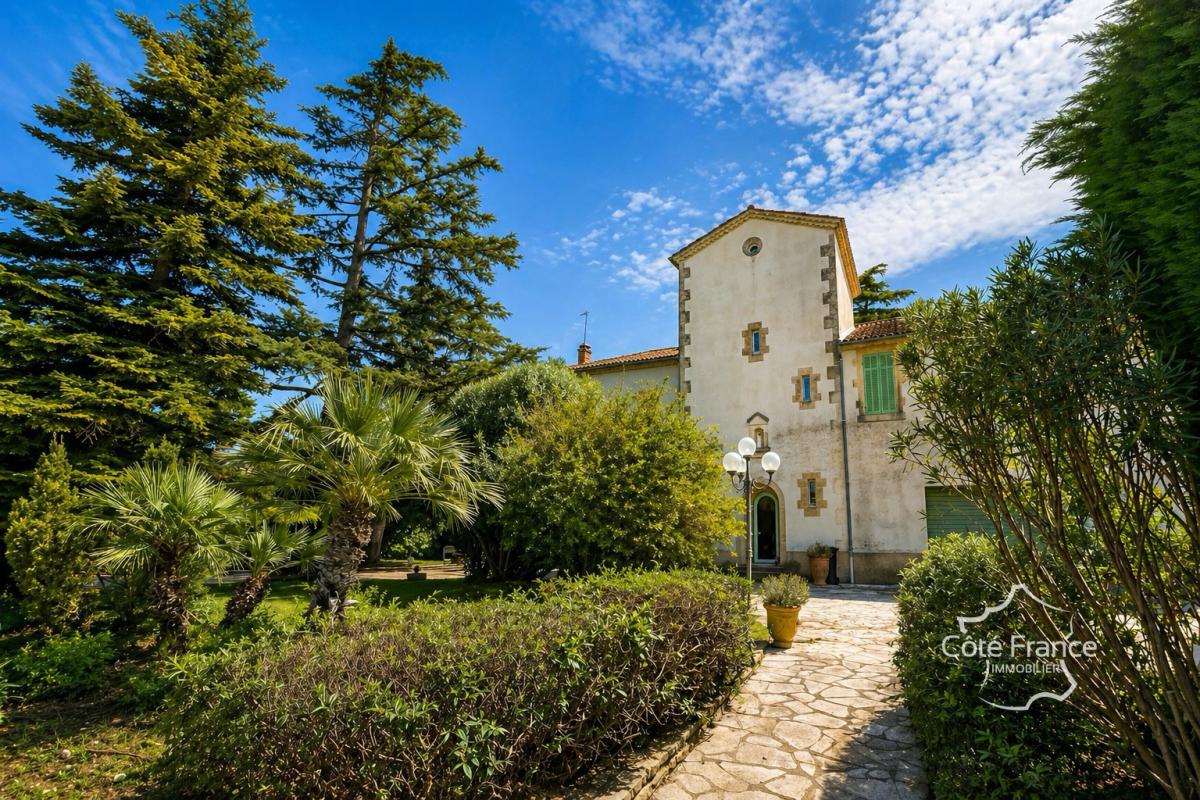 Hôtel particulier du XIXe siècle sur un parc de 4200m2 - Photo 5