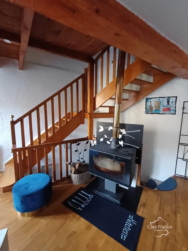 Immeuble de rapport de 160 m2 en pierres et composé de trois - Photo 3