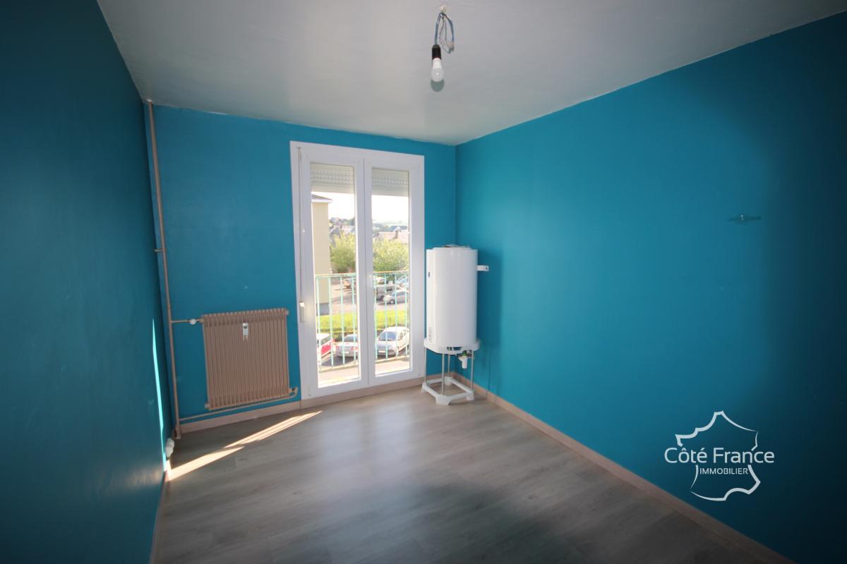 GIVET Appartement T4 (3 chambres) rénové, situé dans une rés - Photo 5