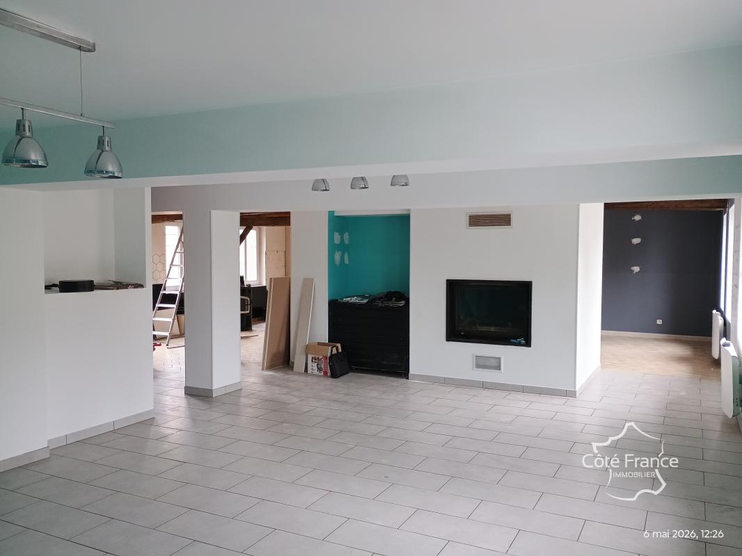 Maison de village à acheter 178000 EUR à Brunehamel (02) - Photo 2