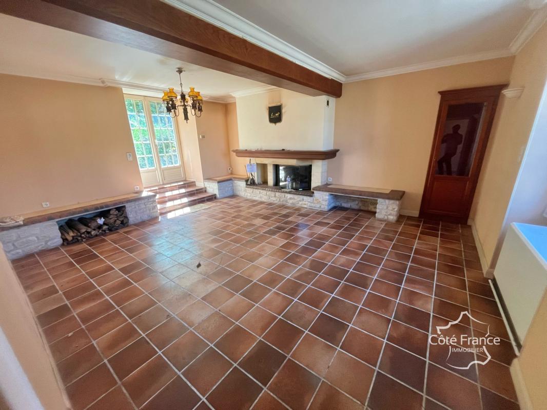 Maison en pierre avec jardin, grange et terrain au bord de l - Photo 3