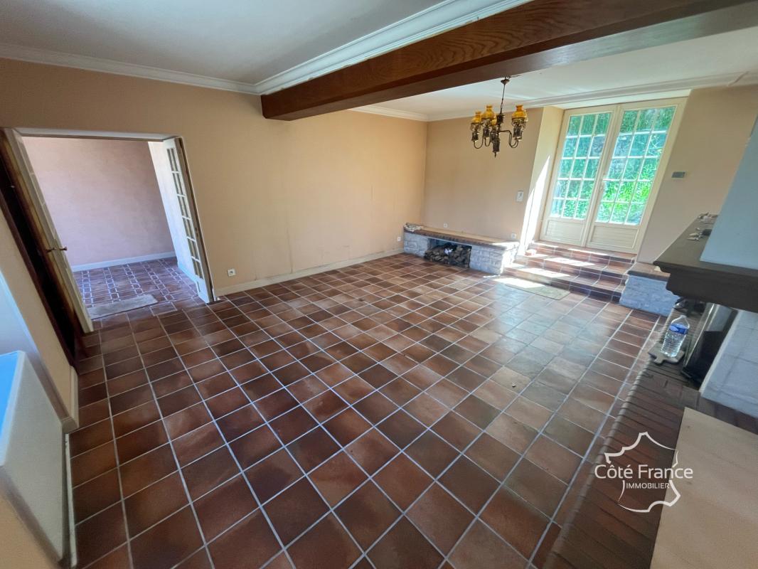 Maison en pierre avec jardin, grange et terrain au bord de l - Photo 4