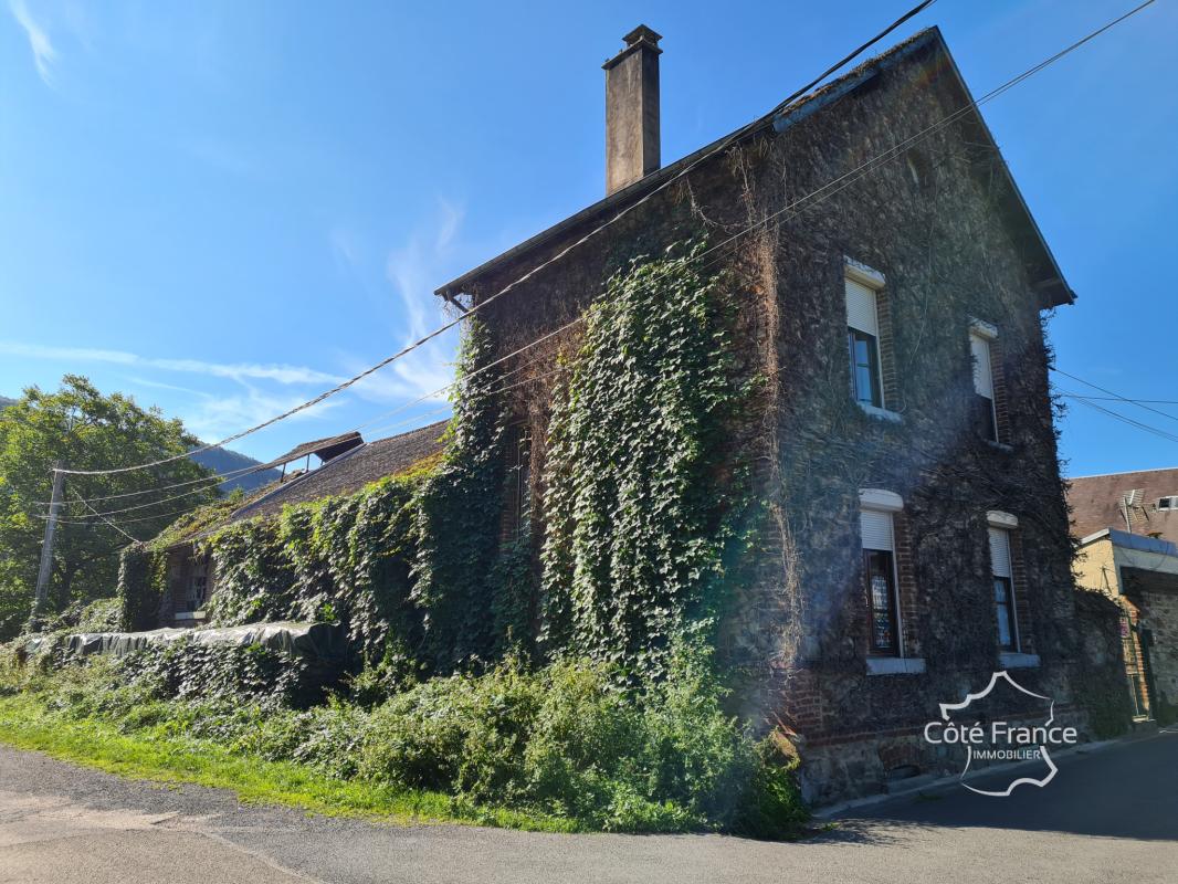 Ancien abattoir Fumay 98 500 EUR - Photo 2