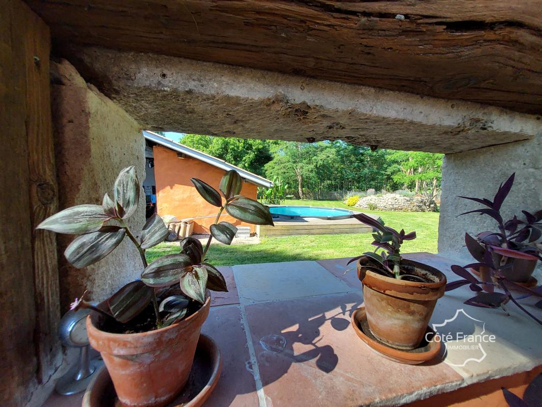 Ancienne ferme en pierre rénovée, avec dépendance et piscine - Photo 3