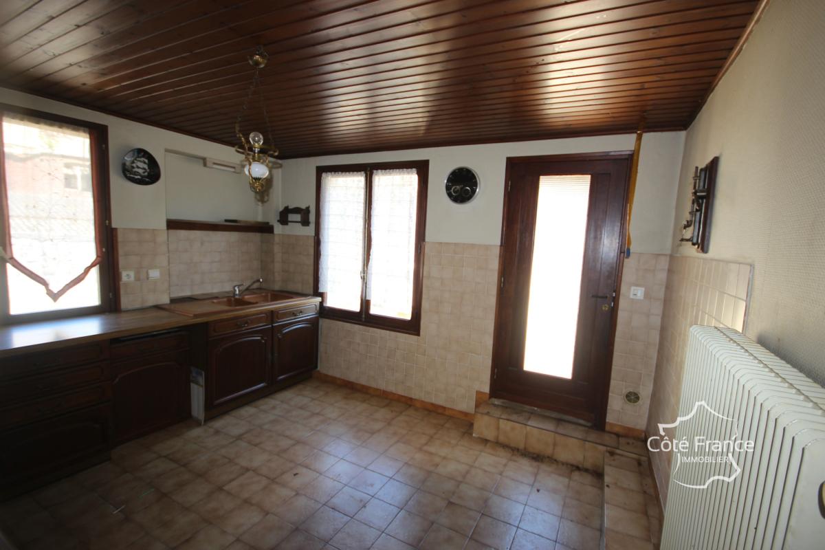 GIVET Appartement à rénover 3 chambres dans une petite copro - Photo 5