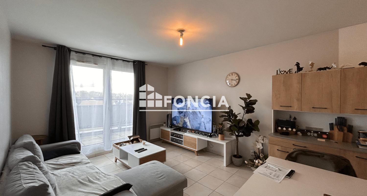 Aux portes d'Amiens très bel appartement avec balcon de 10m2