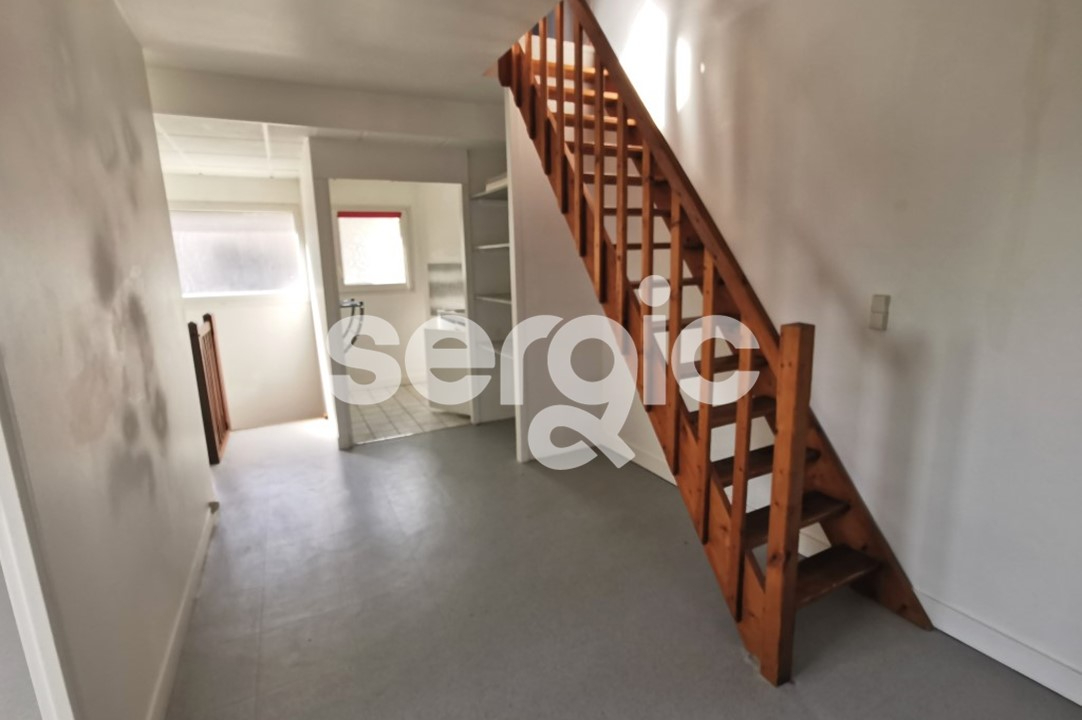 Proche IUT, Campus Sud et CHU - T2 Bis de 33m² en duplex