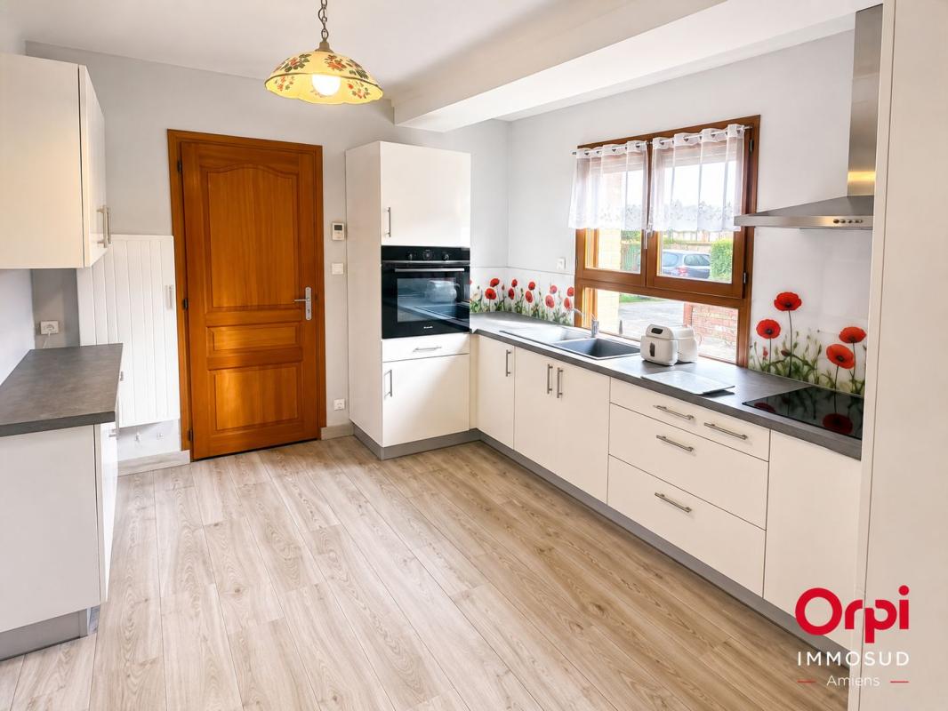 Maison de plain-pied (aménageable PMR)– 79 m² – 2 chambres – Garage – Secteur calme proche Amiens