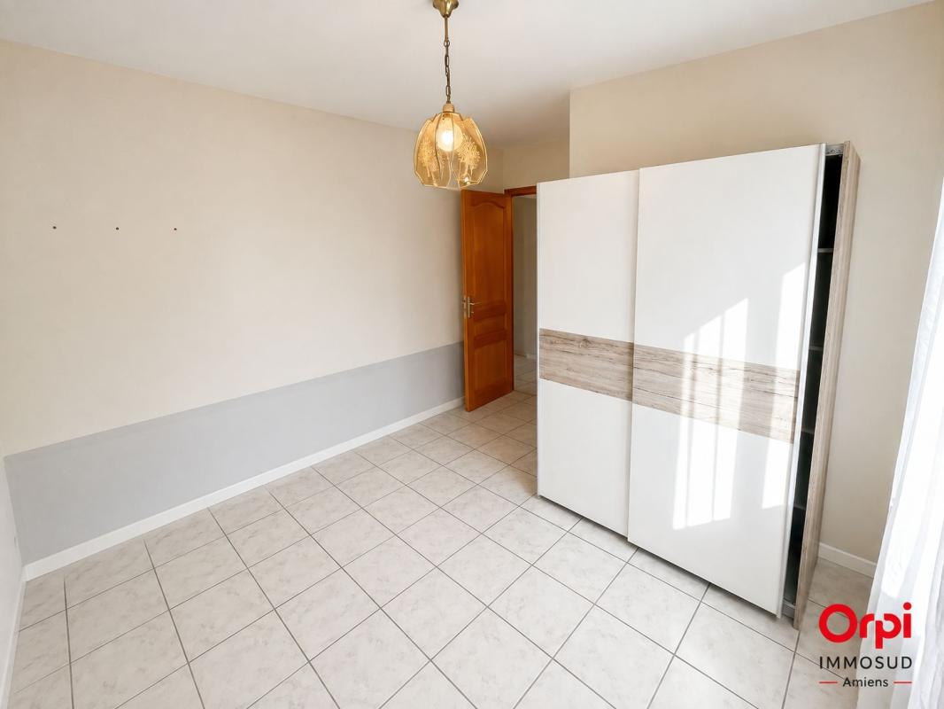 Maison de plain-pied (aménageable PMR)– 79 m² – 2 chambres – Garage – Secteur calme proche Amiens
