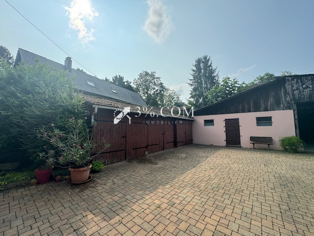 3%COM Maison avec dépendances de 230m2  sur 8,43 ares - Photo 4