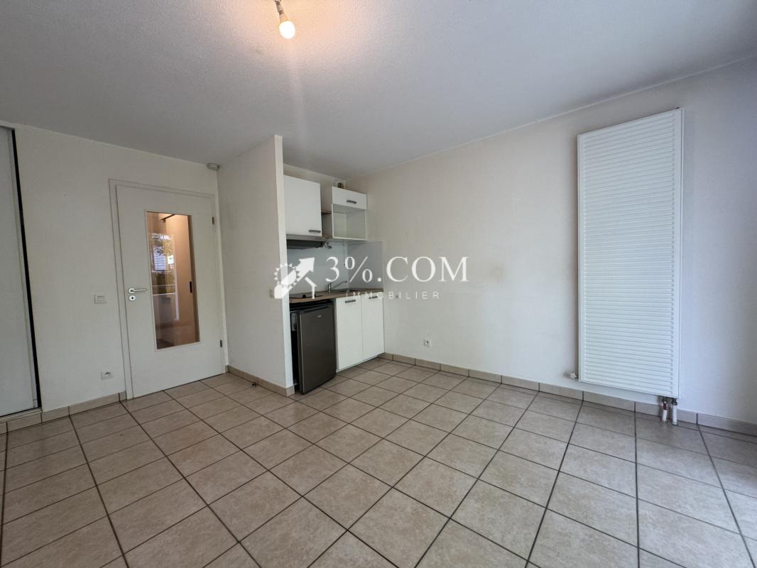 3%.COM Appartement  F2  avec terrasse et parking - Photo 5
