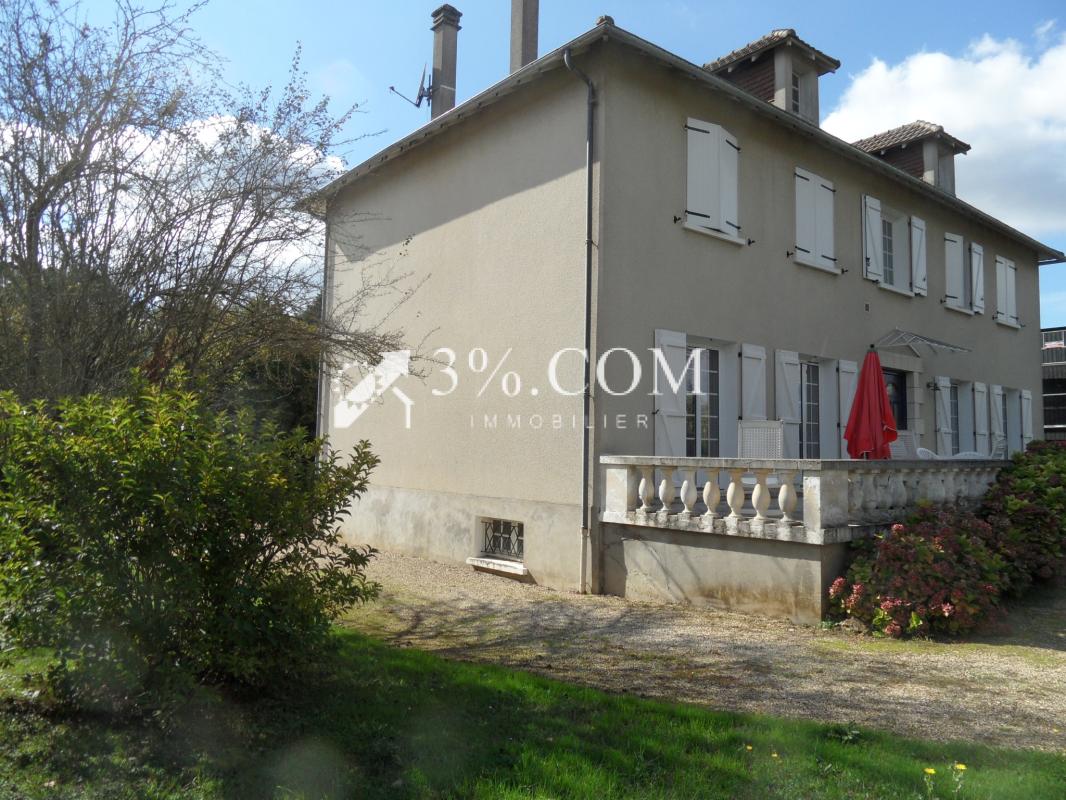 3%.COM BELLE PROPRIETE SUR PARCELLE TOTALE DE 3667 M2 OU 976 - Photo 3