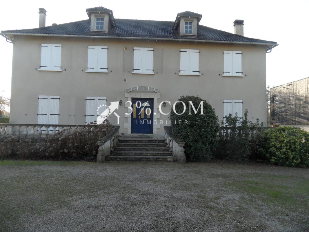 3%.COM BELLE PROPRIETE SUR PARCELLE TOTALE DE 3667 M2 OU 976 - Photo 4