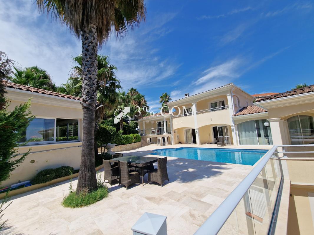 Maison à vendre, 15 pièces, 300 m², Frejus