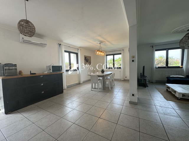3%COM Belle maison avec 4 chambres- piscine et double garage - Photo 4