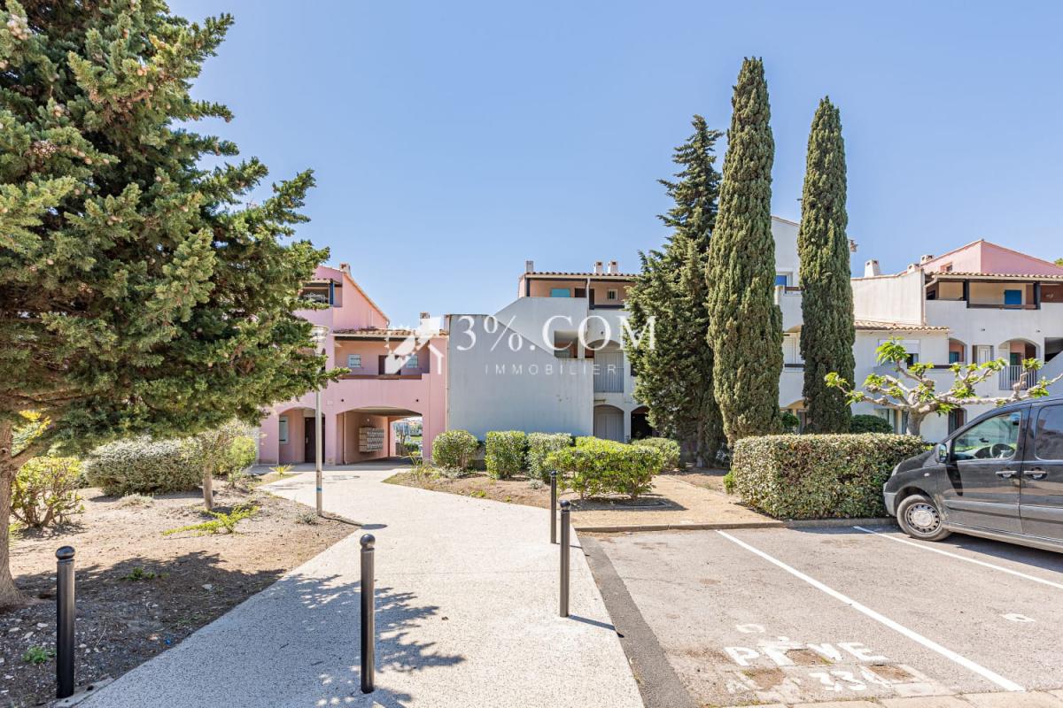 APPARTEMENT SUR I'ILE PRIVEE DES MARINAS - Photo 2
