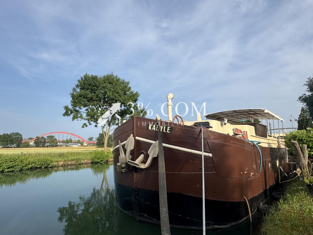 3%COM Péniche d'habitation  avec spa et piscine située à Eck - Photo 2