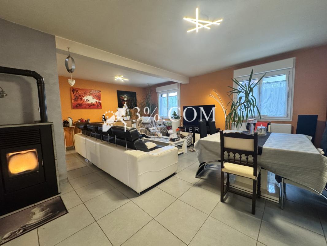 3%COM Jolie maison avec piscine et spa sur 8 ares - Photo 3