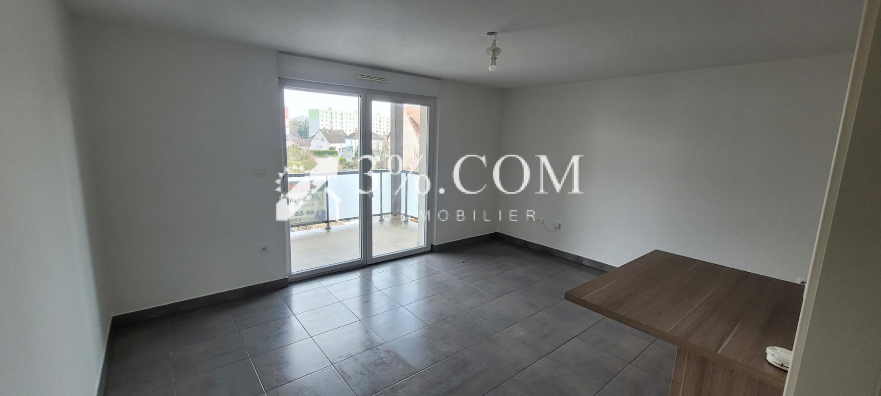 3%.COM : A Lingolsheim T2 de 45,88m2, terrasse, parking doub - Photo 3