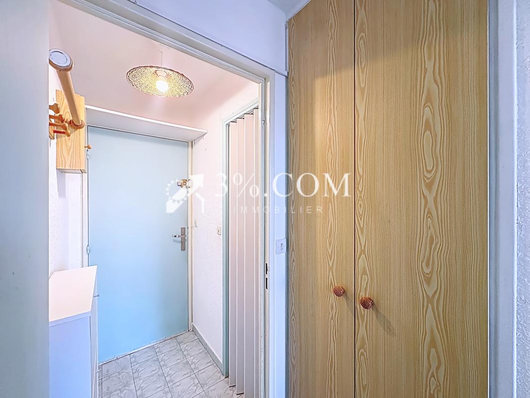 Charmant studio lumineux de 22.5 m2 avec loggia à deux pas d - Photo 5