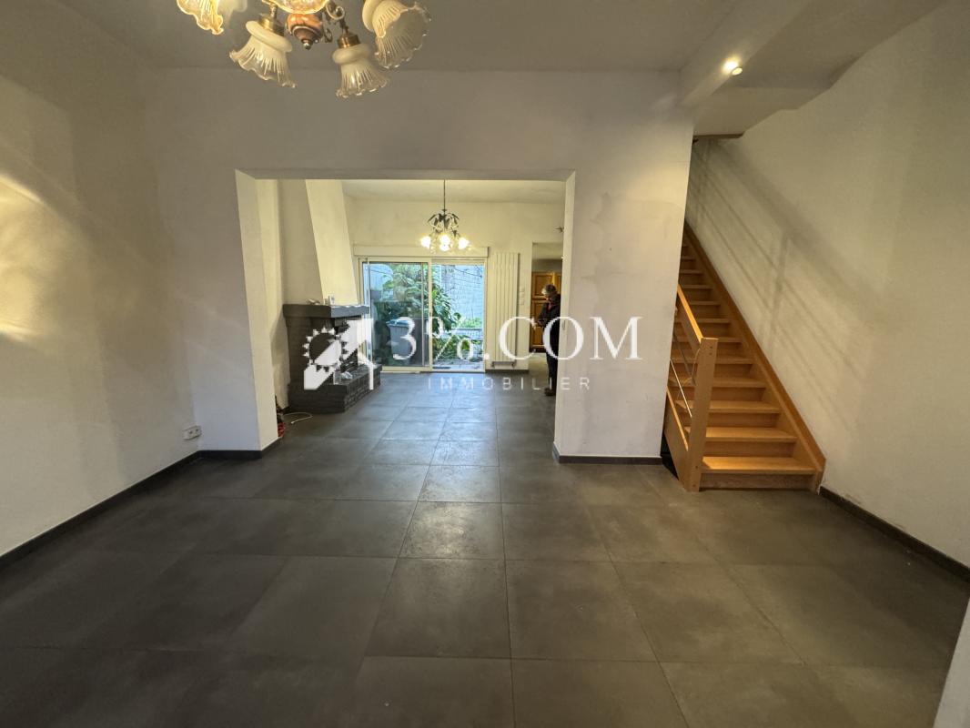 Maison de ville 135m2 avec petit jardin et garage à Valencie - Photo 3