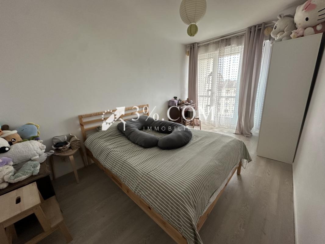 APPARTEMENT 40 M2 - BALCON - CAVE - PLACE DE PARKING - Photo 2