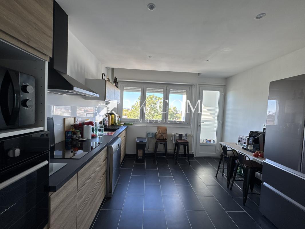 Appartement 92m2 type F4 avec balcon garage quartier musée à - Photo 5