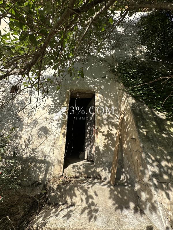 Maison de village, 3 chambres,  4 caves et terrain attenant - Photo 2