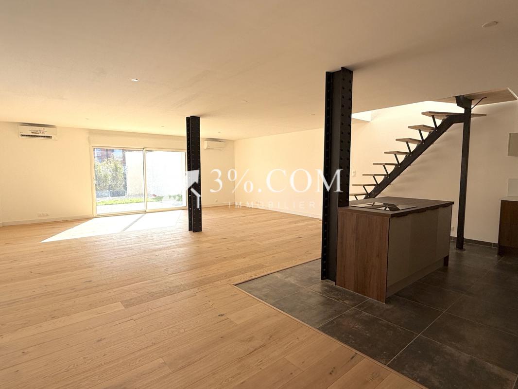 MAISON ENTIÈREMENT RÉNOVÉE DE 159 M2 - 4 CHAMBRES - DPE A - Photo 2