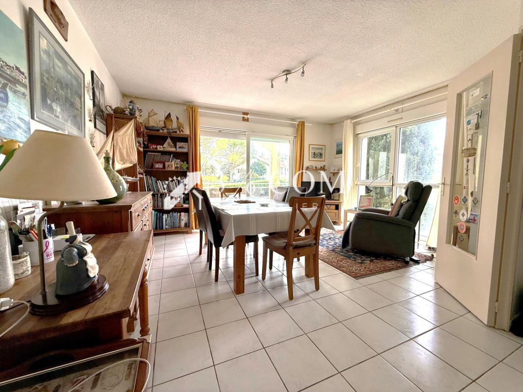 Appartement T2 à vendre à Saintes rive gauche, ascenceur, ca - Photo 2